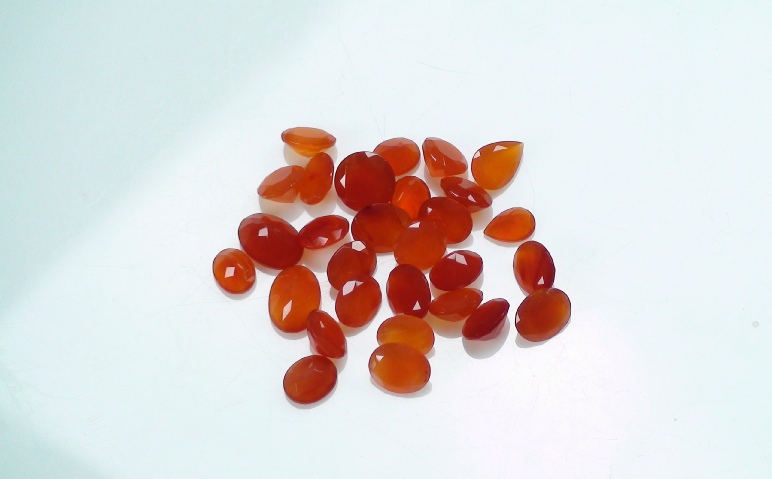 Carnelian Faceted Gemstone Lot of 100 carets