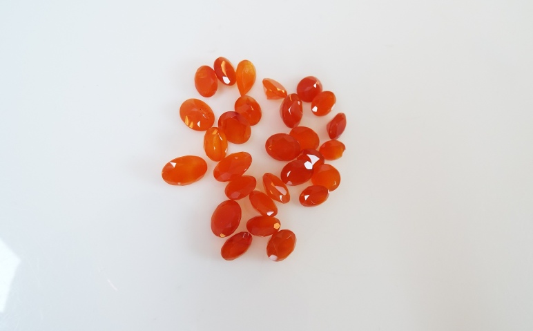 Carnelian Faceted Gemstone Lot of 100 carets