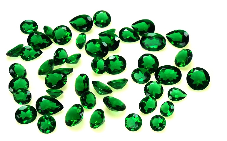 Green Chromere Quartz Gemstone Lot of 200 Carets