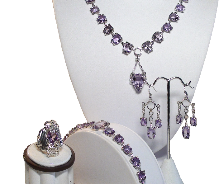 Orchid Amethyst Faceted Gemstone Jewelry Set of 110 carets